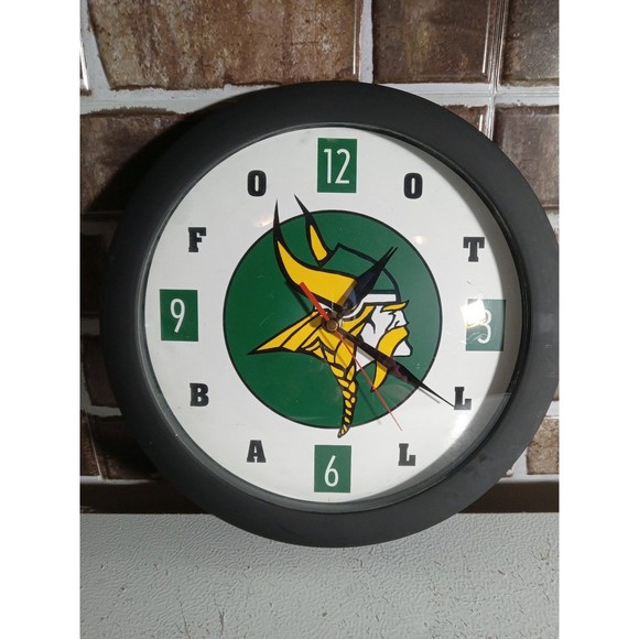 Green Vikings Football Quartz Clock - Picture 2 of 3